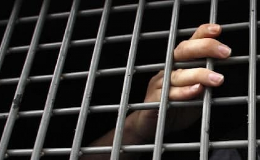 В Каменском серийного преступника отправили за решетку на 8 лет