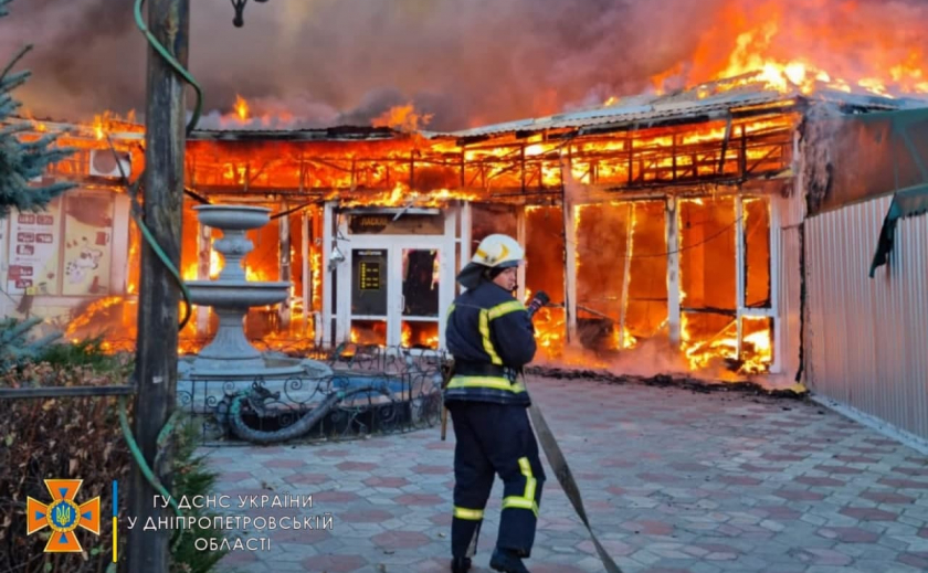 Кафе, ломбард и магазины: в Каменском произошел масштабный пожар