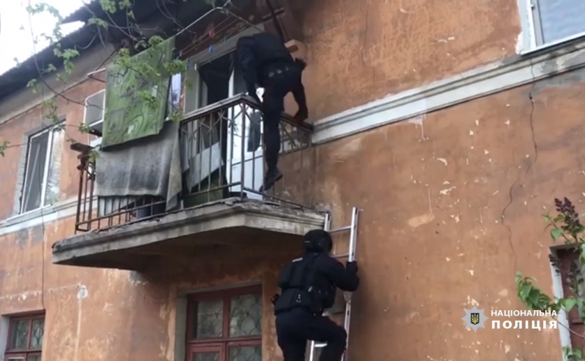 В Каменском задержали молодого торговца метадоном