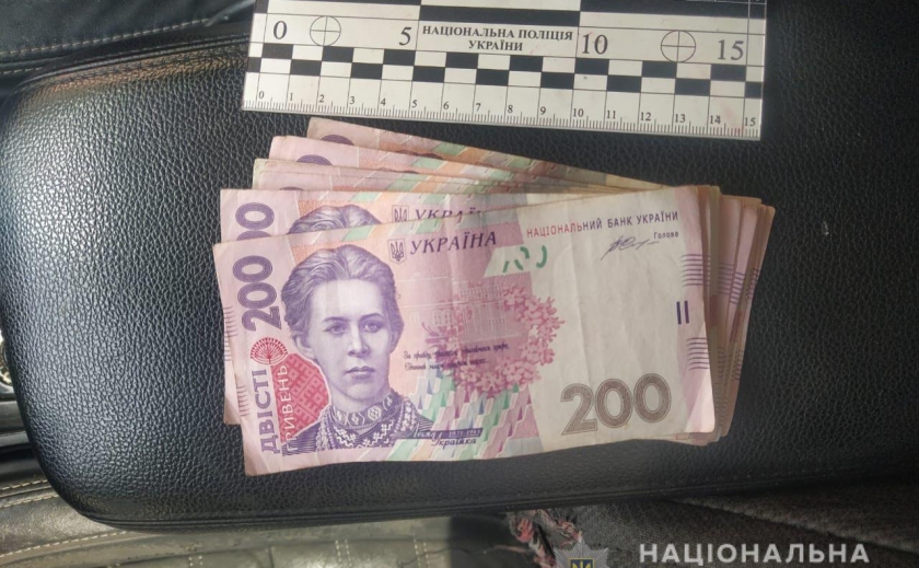 У Кам'янському нетверезий водій пропонував поліціянтам 7 тис грн