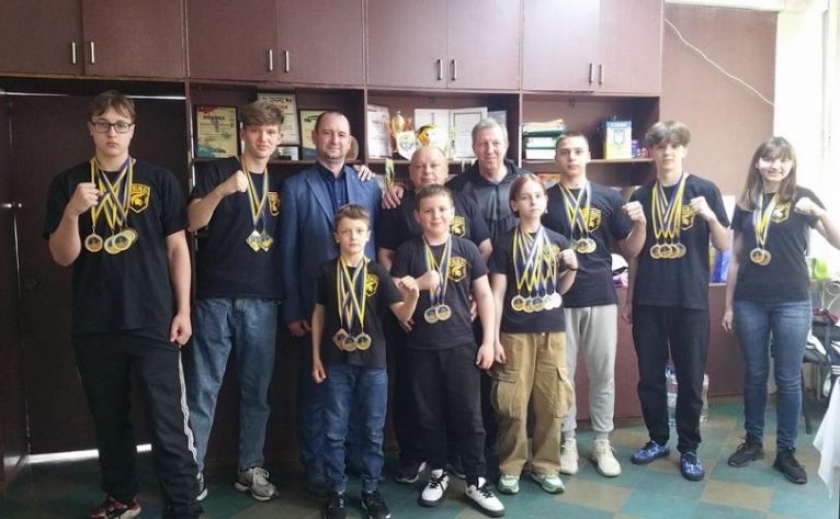 Кікбоксери Кам’янського привезли зі всеукраїнських змагань понад 30 медалей