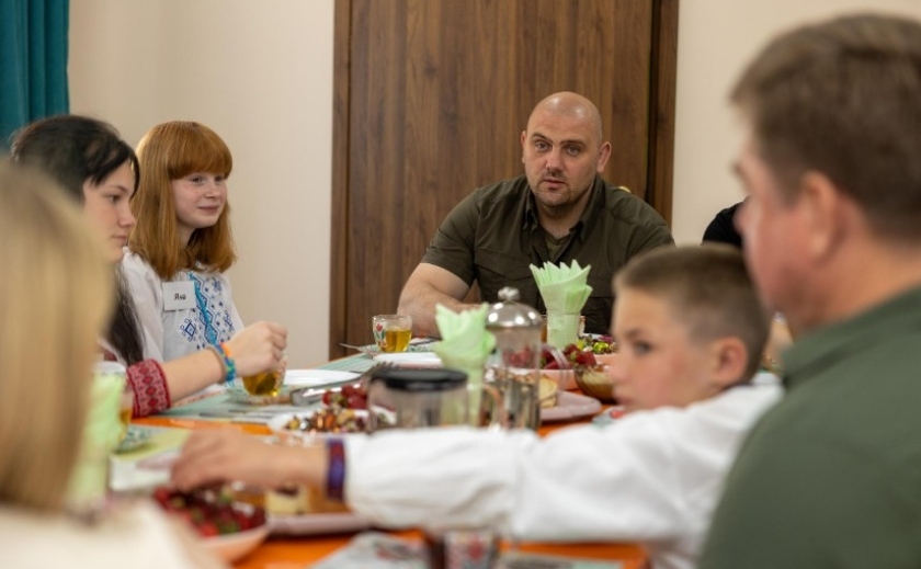 Чаювання з начальником ОВА на честь новосілля: у Кам'янському відкрили малий груповий будинок Чаювання з начальником ОВА на честь новосілля: у Кам'янському відкрили малий груповий будинок