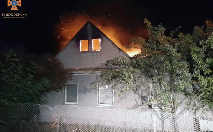 У Кам’янському районі вночі загорівся житловий будинок