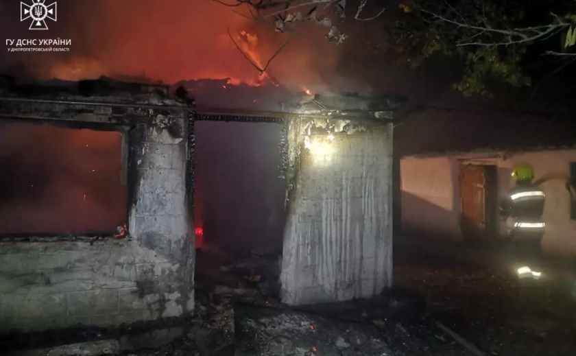 У Кам’янському районі: внаслідок пожежі в житловому будинку травмовано чоловіка