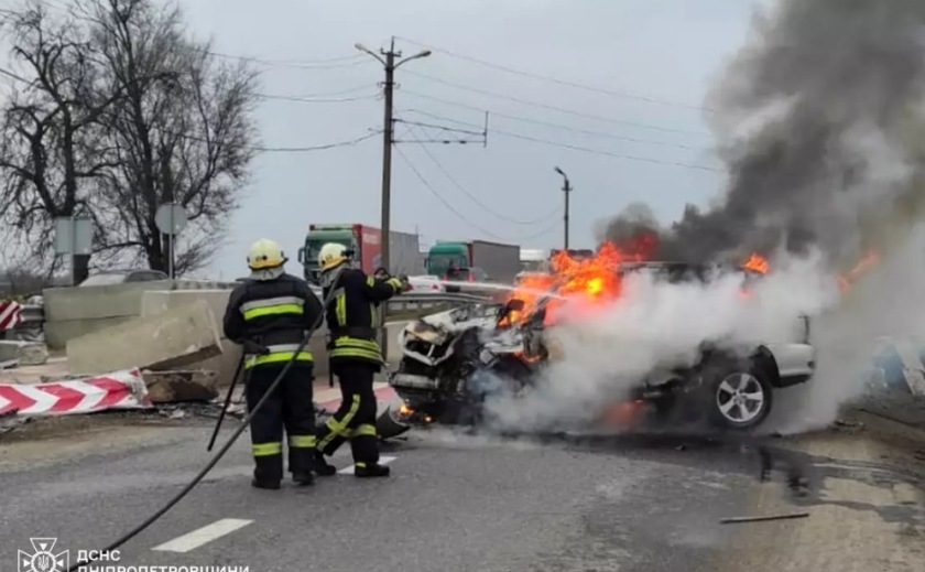 Не впорався з керуванням та скоїв наїзд: у Кам’янському районі внаслідок ДТП постраждав співробітник Нацполіції