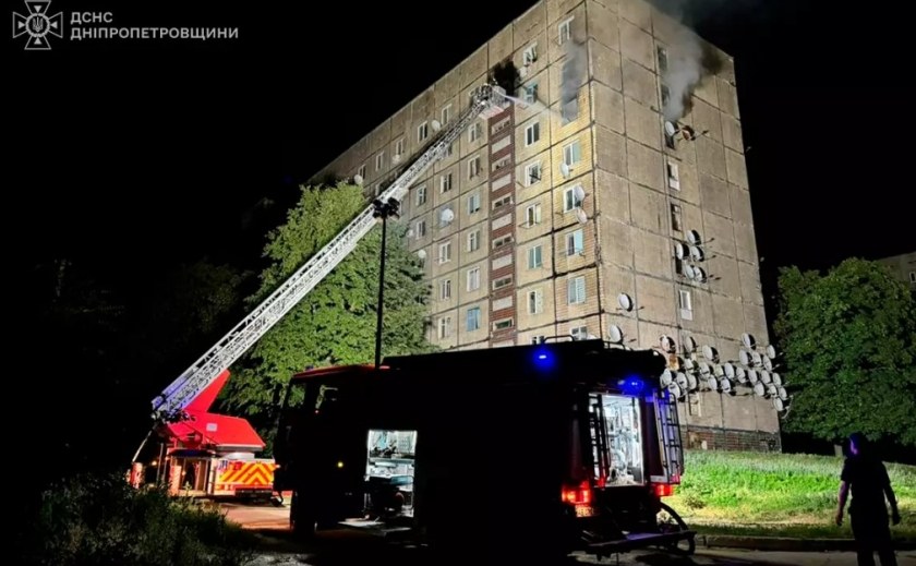 У Кам’янському під час пожежі вогнеборці врятували жінку