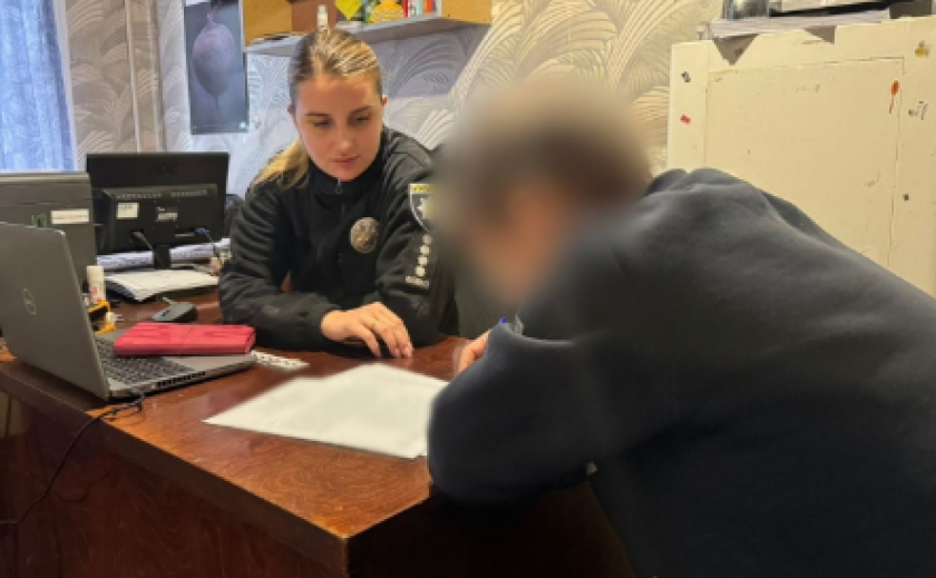 У Кам'янському районі поліцейські повідомили про підозру чоловіку за підпал автомобіля знайомого
