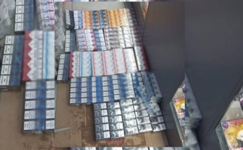 Поліцейські Кам’янського району продовжують боротьбу з незаконним обігом нелегальної продукції