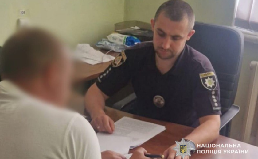 Вдарив ножем у живіт: поліцейські Кам’янськоого затримали підозрюваного
