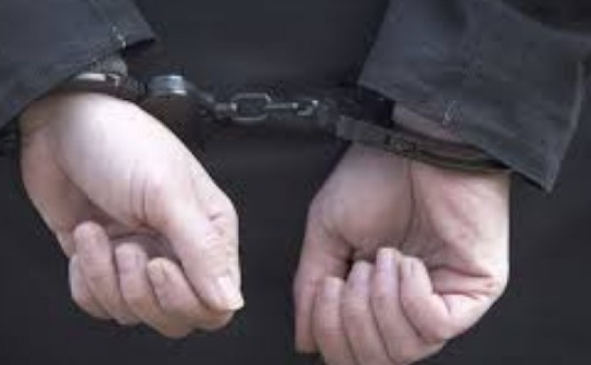 За пограбування магазину у Кам’янському поліцейські затримали 25-річного чоловіка