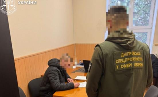 Посадовця Кам’янського РТЦК підозрюють в отриманні хабаря від голови ВЛК, у якої раніше вилучили понад 300 тисяч доларів