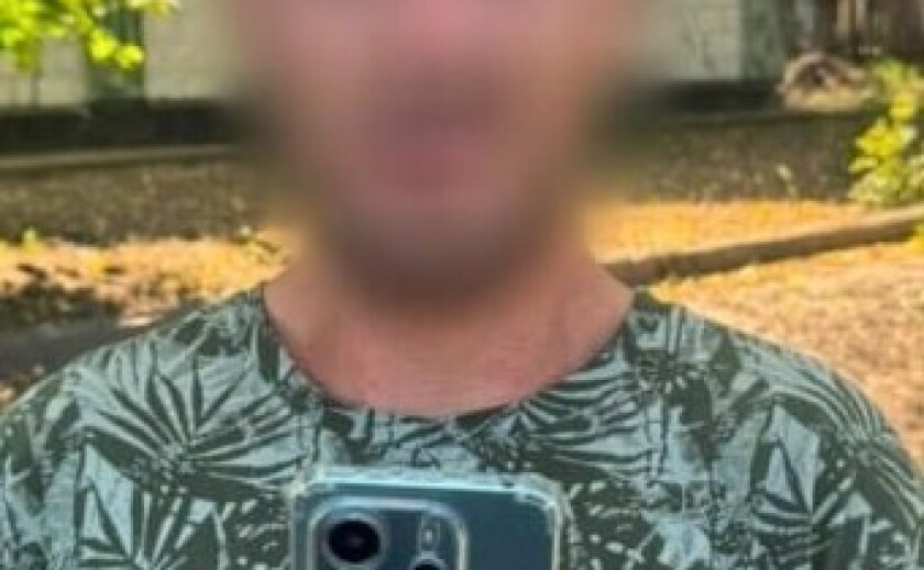 Пограбував жінку на подвір'ї приватного будинку: у Кам’янському районі судитимуть 37-річного чоловіка