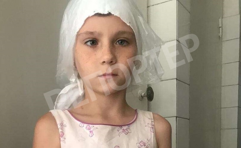 В Каменском разыскивают маму 8-летней девочки