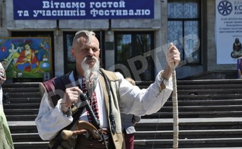 В Каменском через неделю назовут победителей конкурса «Казак Мамай и его песня»